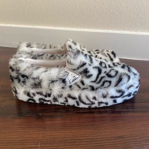 Vans - cheetah slippers